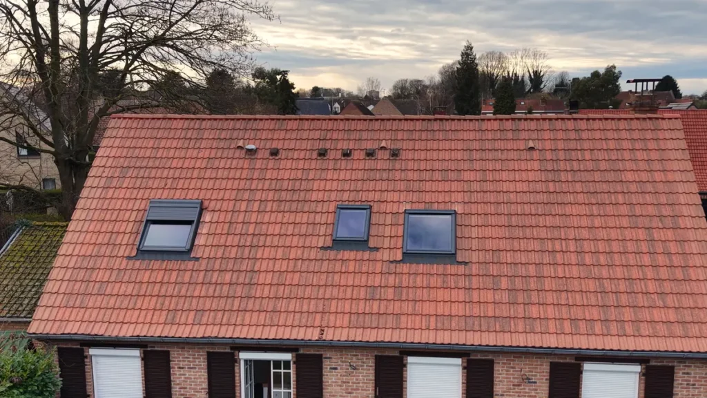 Photo d'un changement de fenêtres de toit à Lys-les-Lannoy - après