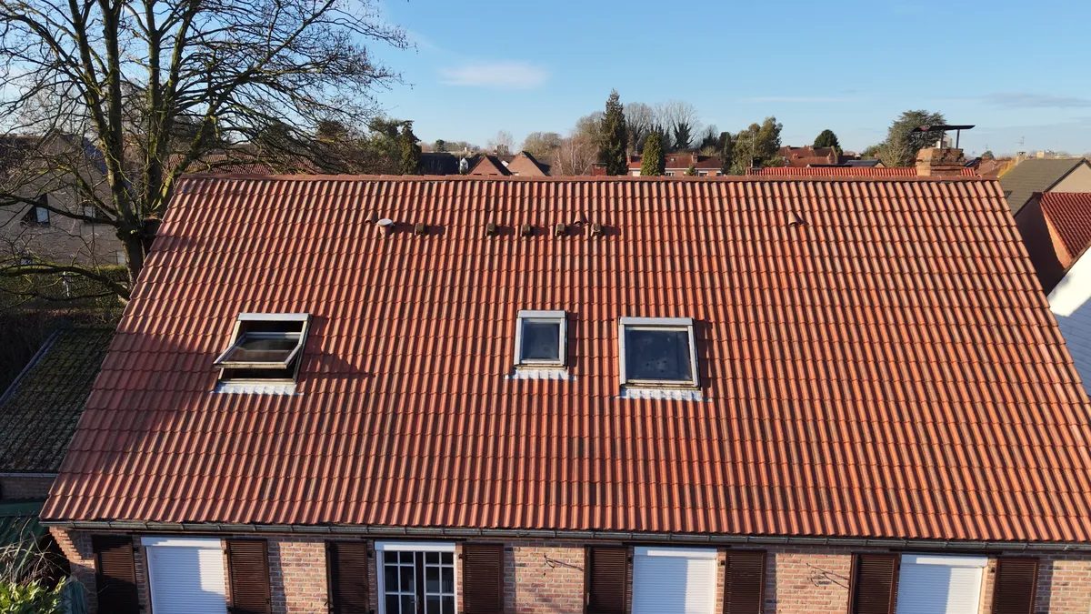 Photo d'un changement de fenêtres de toit à Lys-les-Lannoy - avant